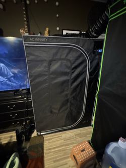 AC Infinity 4x2x6 Grow Tent