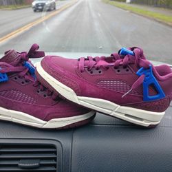 Jordans Spikes Size 4