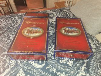 Budweiser quart bottle and 11oz glasses
