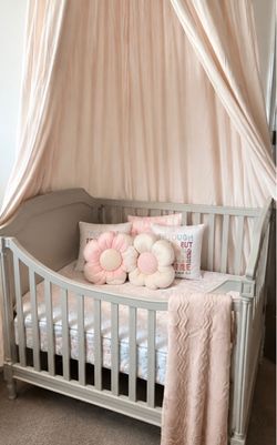 Pottery Barn Kids Blythe 3-in-1 Convertible Crib/Toddler Bed + Mattress