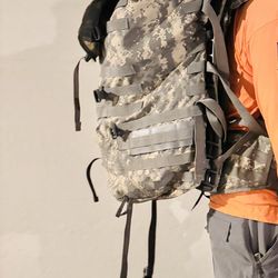 Heavy Duty Military Surplus Camo Backpacks – Extra Large Hiking / Camping / Camera Gear