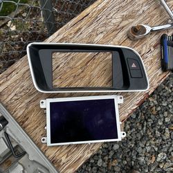 Audi SQ5 2015 MMI Display Screen and Trim Bezel 8R1 857 186 S 8R0919604A