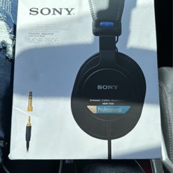 Sony Professional Headphones 