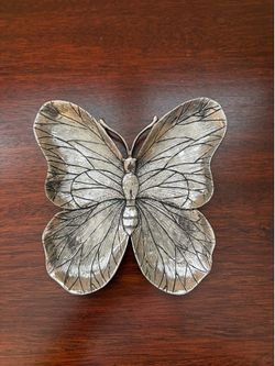 Butterfly dish