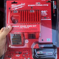 Milwaukee M18 XC5.0 Ah Battery 48-11-1850 5.0 Starter Kit 48-59-1850 & Charger