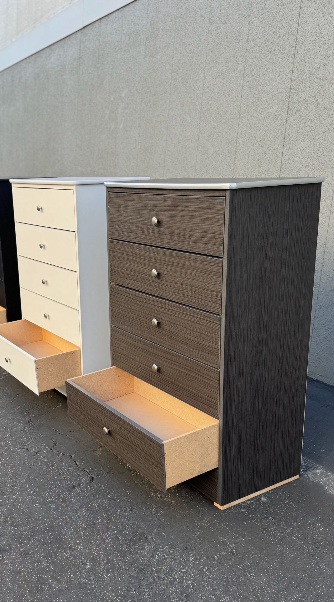 New Chest 5 Drawer Dresser