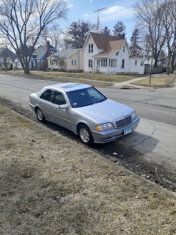 1998 Mercedes Benz c230 for Sale in DeKalb, IL - OfferUp