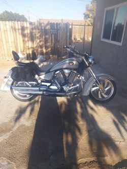 2005 Victory Kingpin