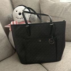 Michael  Kors Purse And Wallet New 