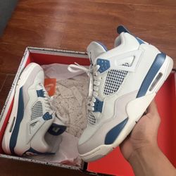 Jordan 4 Military Blue 