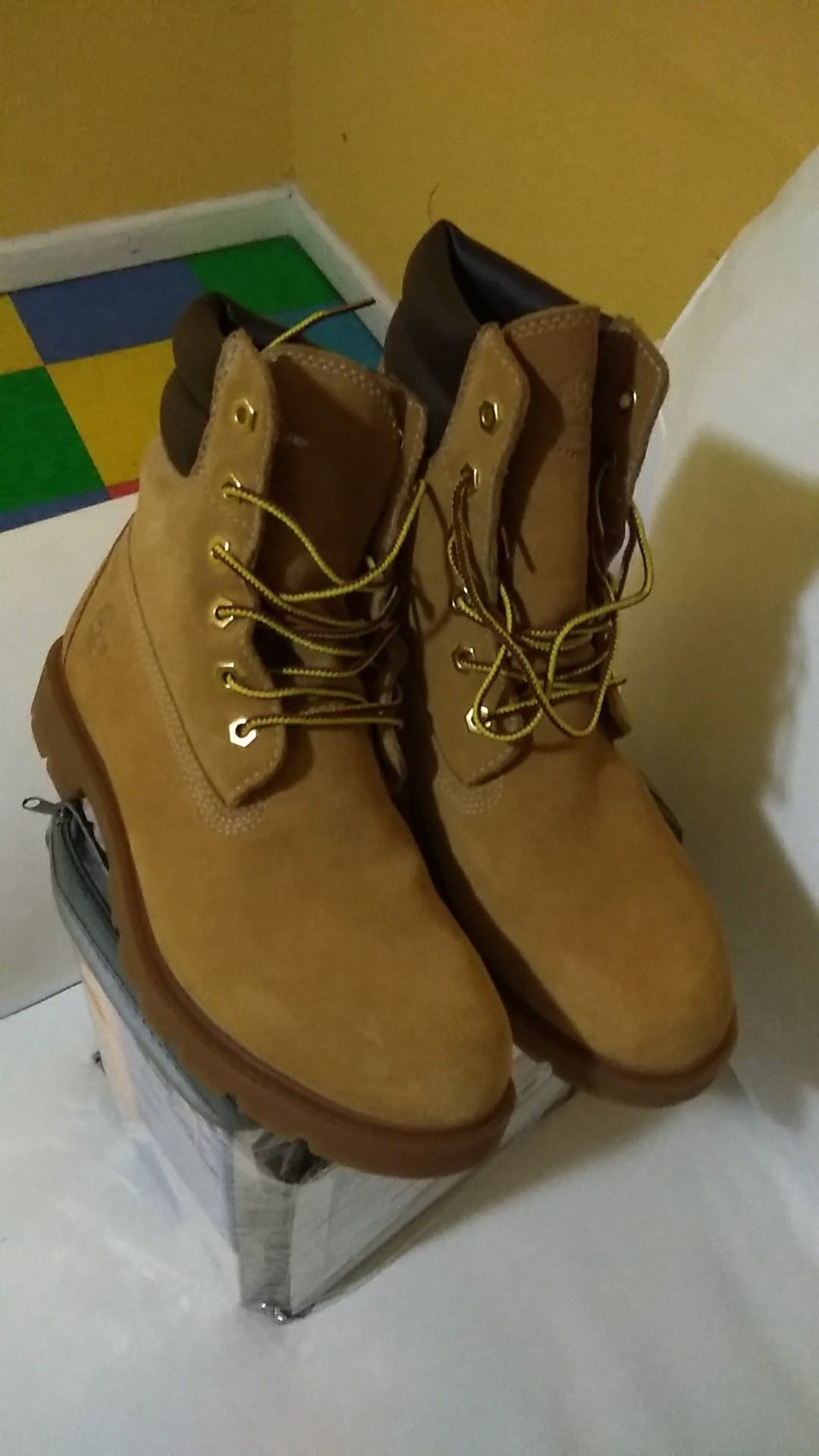 Brand new pair of suede Timberland boots for women size 8 and 1/2