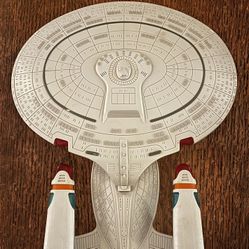 Star Trek USS Enterprise Figure