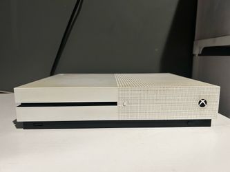 Xbox One S + Controller