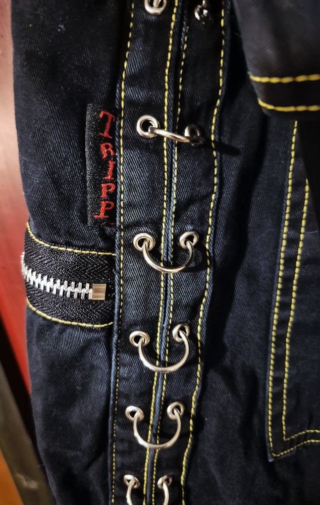 Tripp NYC Men's Late Large 1990's Black Goth Shorts.