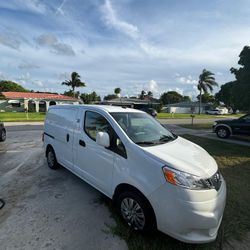 2018 Nissan Nv200