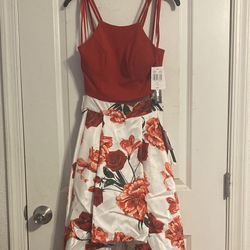 2 piece, Multi-color(mostly red and white), size 5