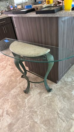 Side table/Entrance table
