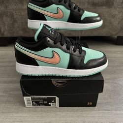 Jordan 1 Low SE GS “Tropical Twist”