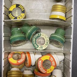 Plug Type Fuses; Box Of 20 Fuses