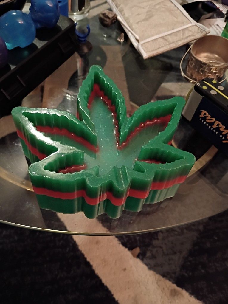Pot Leaf Glow In The Dark Box