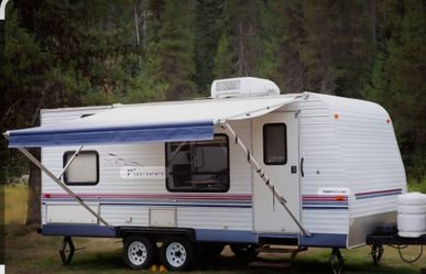 Pioneer fleetwood travel trailer