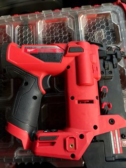 Milwaukee 18g Brad nailer