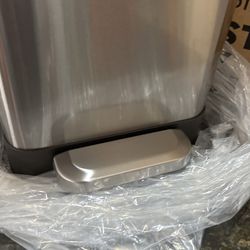 Qualiazero 13.2 Gal Stainless Steel Step on Kitchen Trash Can