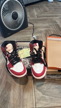 Jordan 1 Retro High OG Chicago Lost and Found (GS) Size 5Y (Pre-Owned)