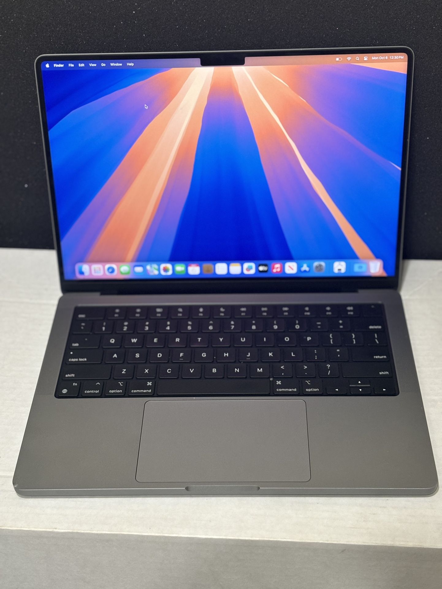 MacBook Pro 14 2023 M2 Pro 16gb 512 gb