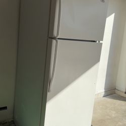 Whirlpool Refrigerator 