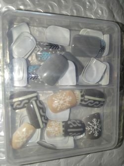 Fingernail tips kit