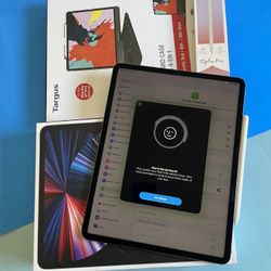Apple iPad Pro 12.9” 5th Generation (2021 - M1 Chip) 256GB With Pen & Keyboard Case (1TB $890) 