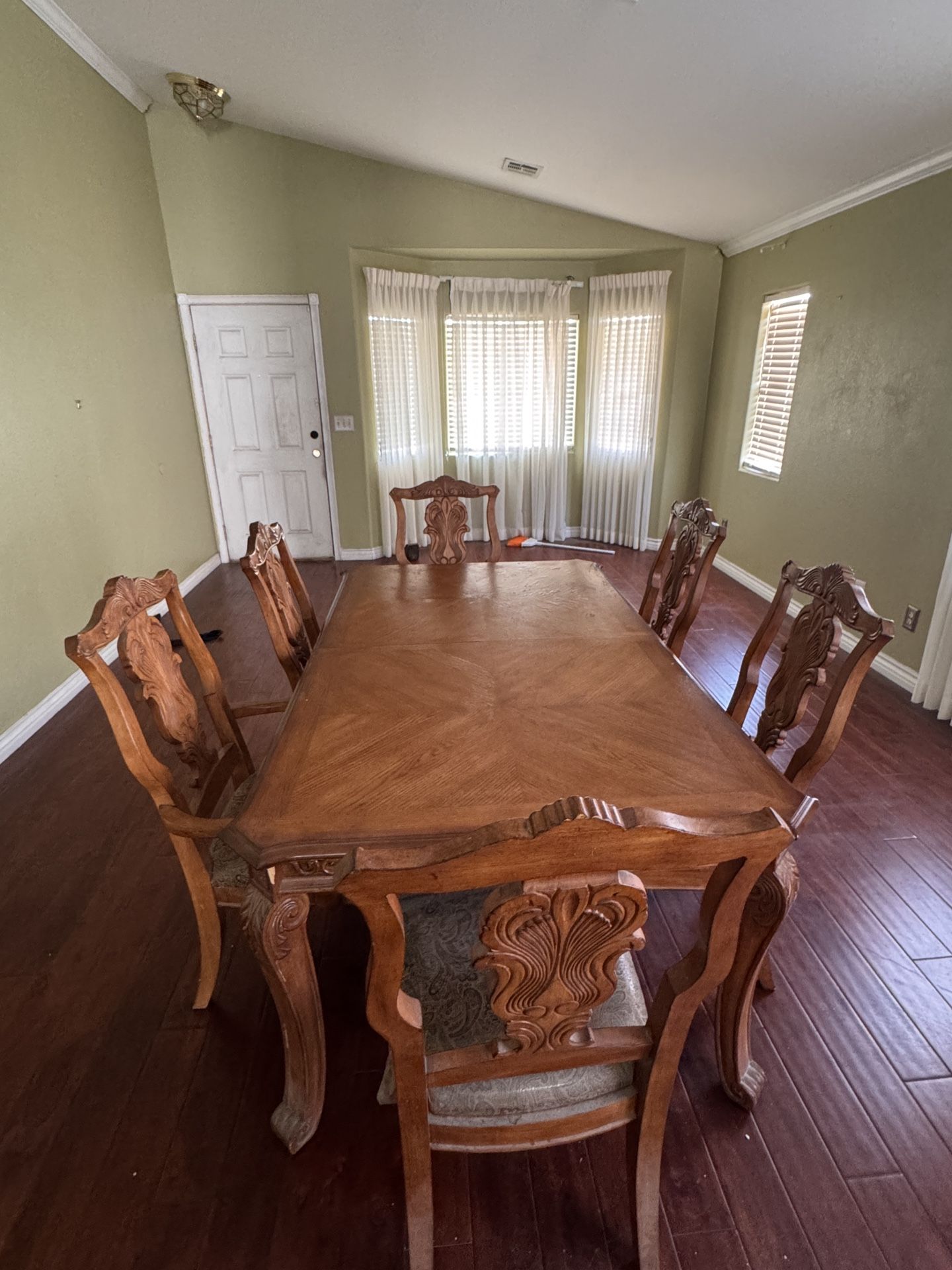 Dinner Table and Chairs