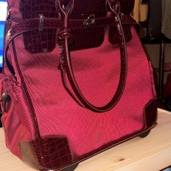 Amerileather Deluxe Skylar 17" Rolling Tote With Laptop Compartment