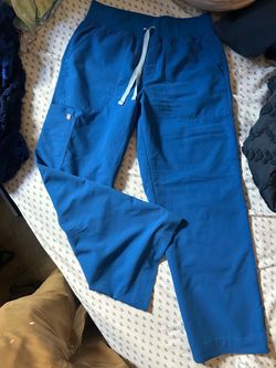 Figs scrubs