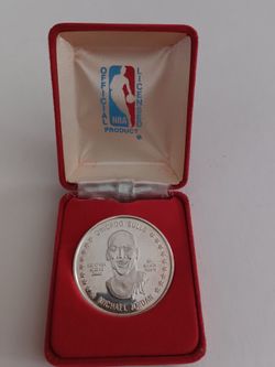 Vintage Sports. Official NBA Michael Jordan 1987/1988 Silver .999 Coin.