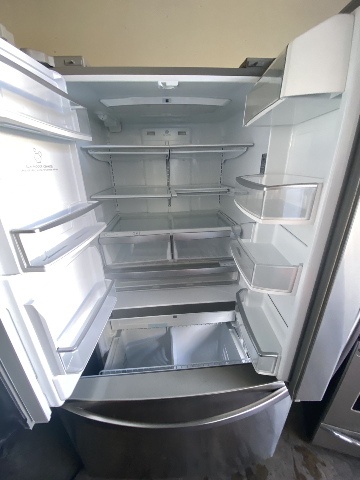 KENMORE STAINLESS COUNTER DEPTH FRENCH DOOR FRIDGE