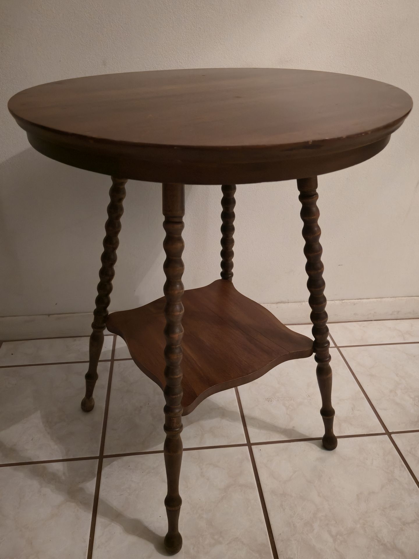 Table Round Side Table Parlor Table Antique Vintage Quartersawn Oak Wood End Table Circle
