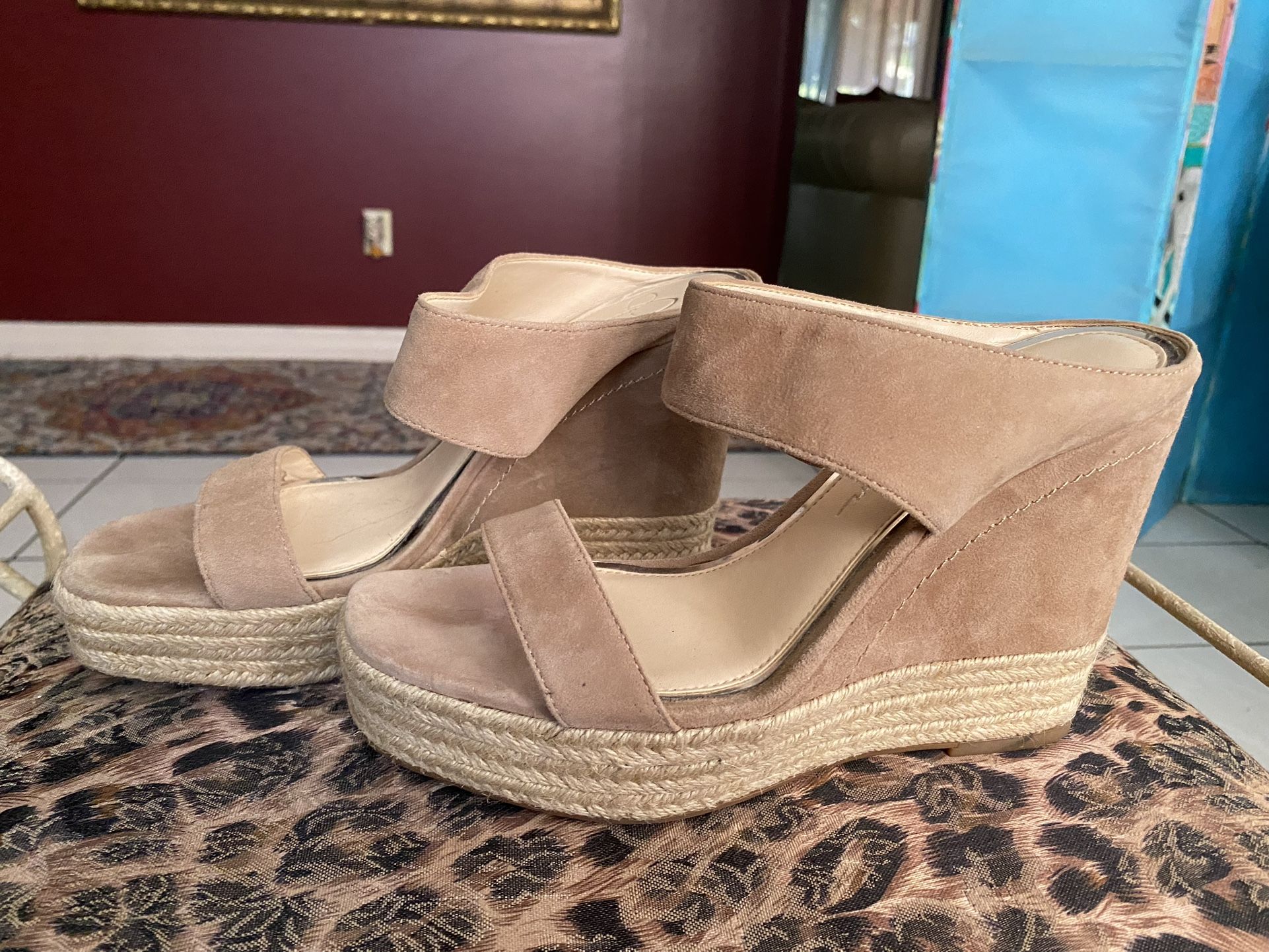 Fantastic Beige Wedges Size 8 ππ