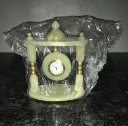 7inch GREEN ONYX MARBLE STONE TOWER CLOCK. (make a offer)