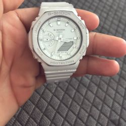 white g-shock watch 