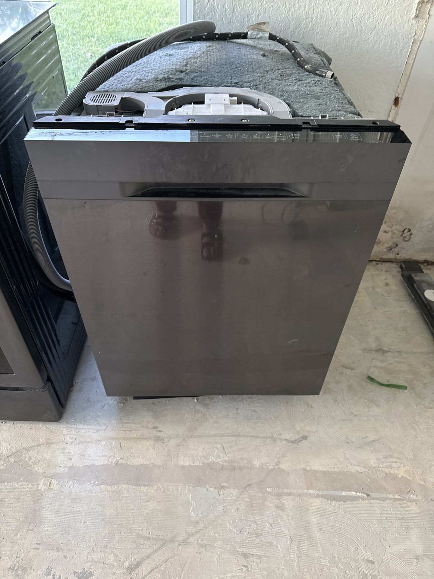 Samsung Black Dishwasher 