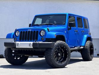 2015 Jeep Wrangler Unlimited Sahara * LIFTED * 20" RIMS * 35" TIRES * 4X4 *