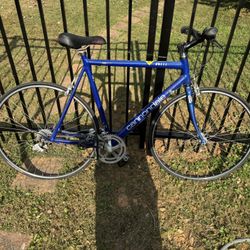 Cannondale R800, 8-Speed Road Bike