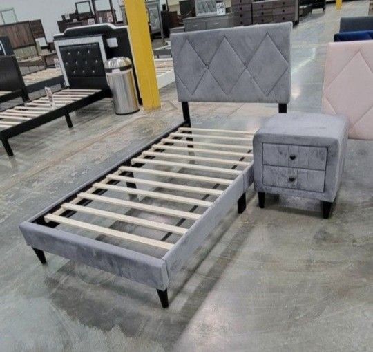 ✅️✅️Twin Bed in Gray (Mattress Not Included)✅️ night stand not included ✅️✅️