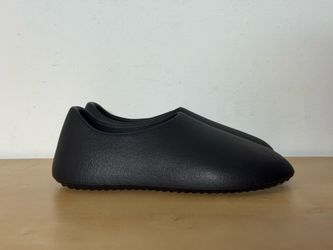 Ye Kanye West Yeezy YZY SL-01 Slides Slip On Black SLPRS Men’s Size 6 or Women’s Size 7.5 / 8 Slippers