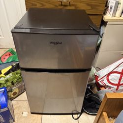 Whirlpool Refrigerator 