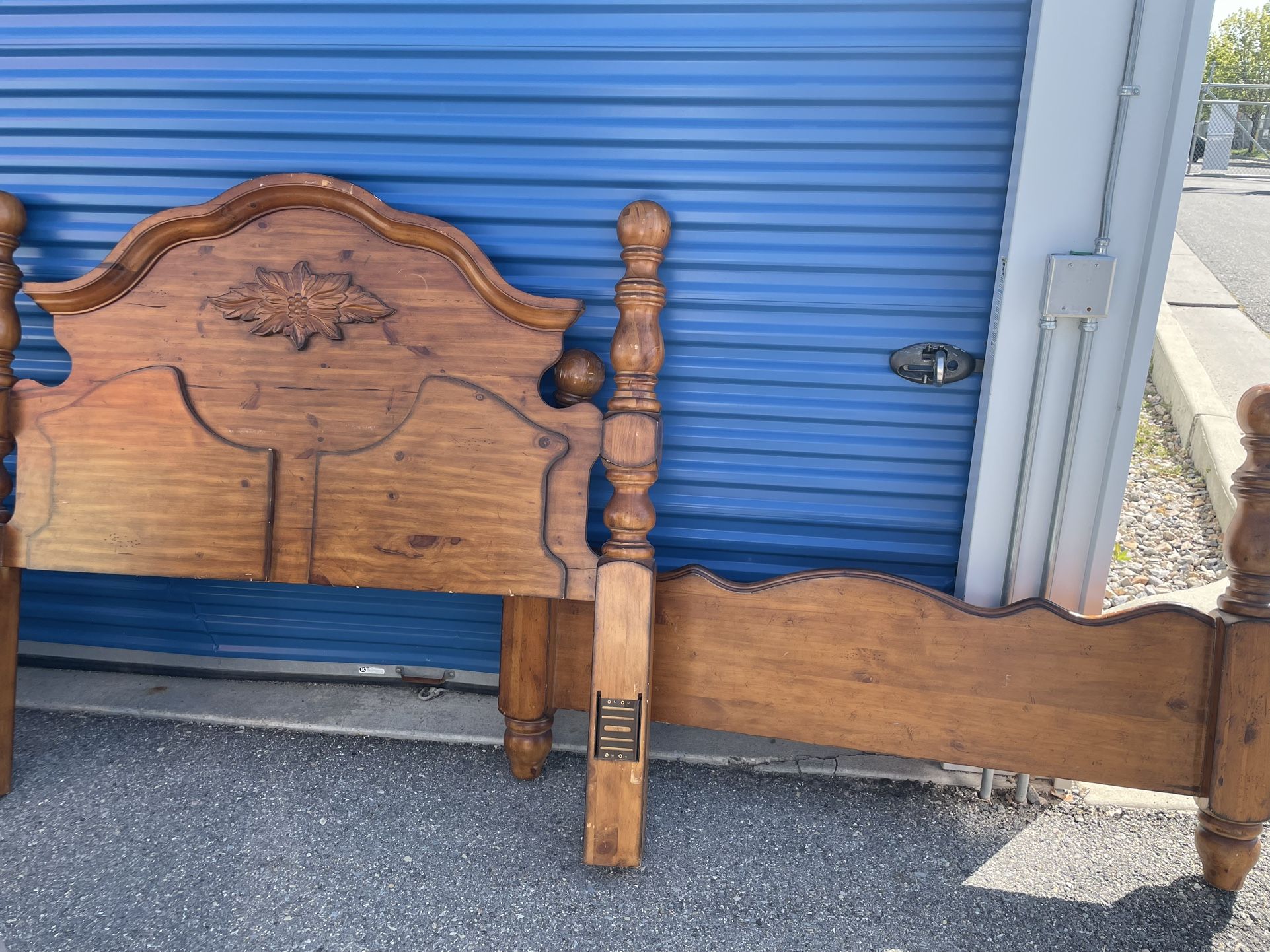 Full Size Wooden Head Board & Foot Board