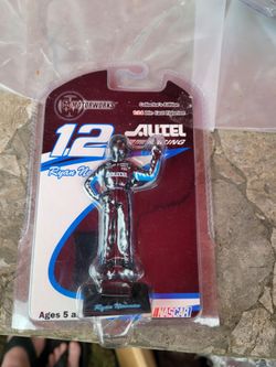 Ryan Newman #12 NASCAR 1:24 Die Cast Figurine