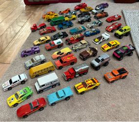 Lot of 113 diecast toy car